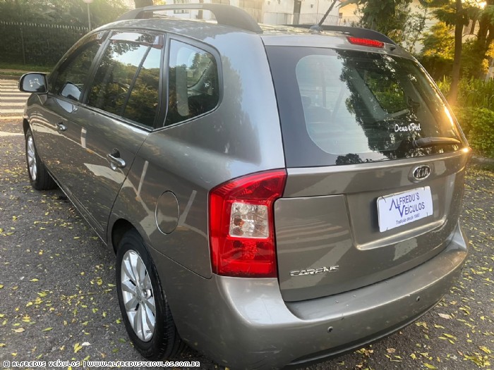 Kia CARENS EX 2010/2011